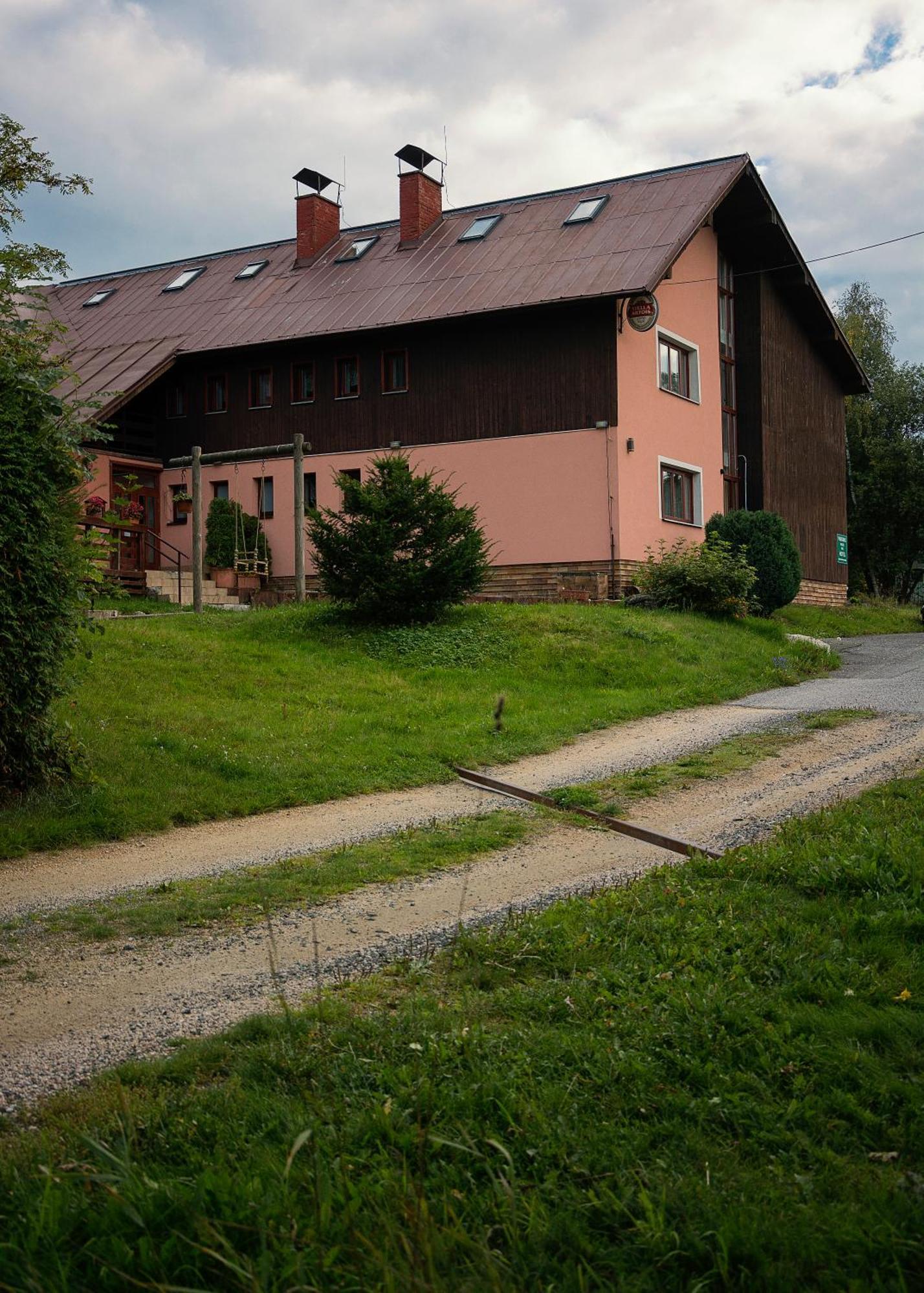 Hacienda Cert Kořenov Esterno foto